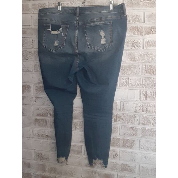Torrid 14R Ankle Skinny Distressed Tattered Jeans Note - Picture 5 of 6